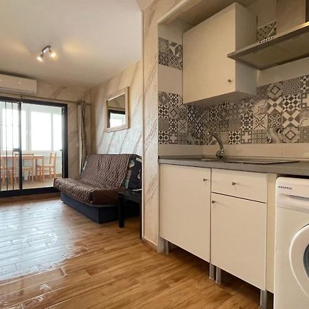 Apartamento Primera Linea Apartment เบนัลมาเดนา ภายนอก รูปภาพ