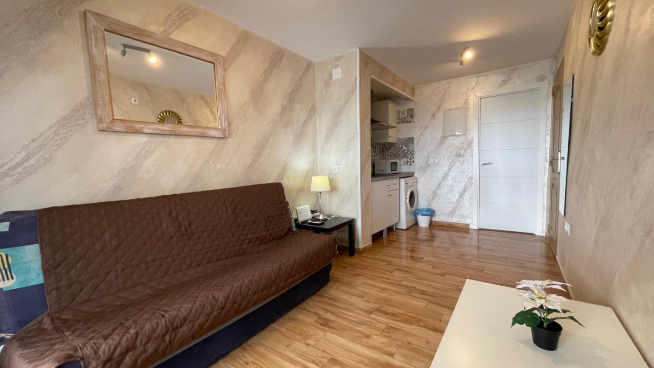 Apartamento Primera Linea Apartment เบนัลมาเดนา ภายนอก รูปภาพ