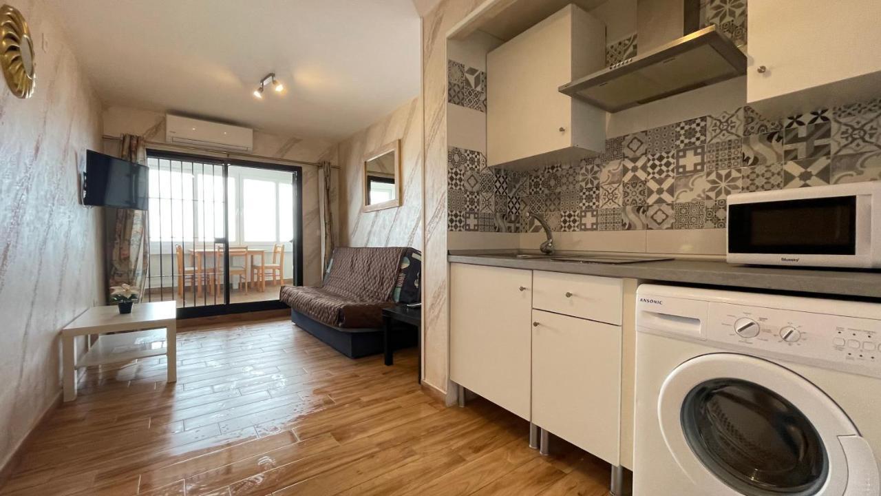 Apartamento Primera Linea Apartment เบนัลมาเดนา ภายนอก รูปภาพ